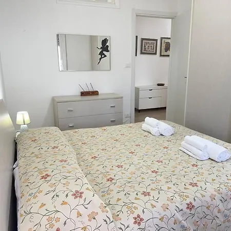 5 M From The Beach, With Terrace And Sea View * Arma di Taggia